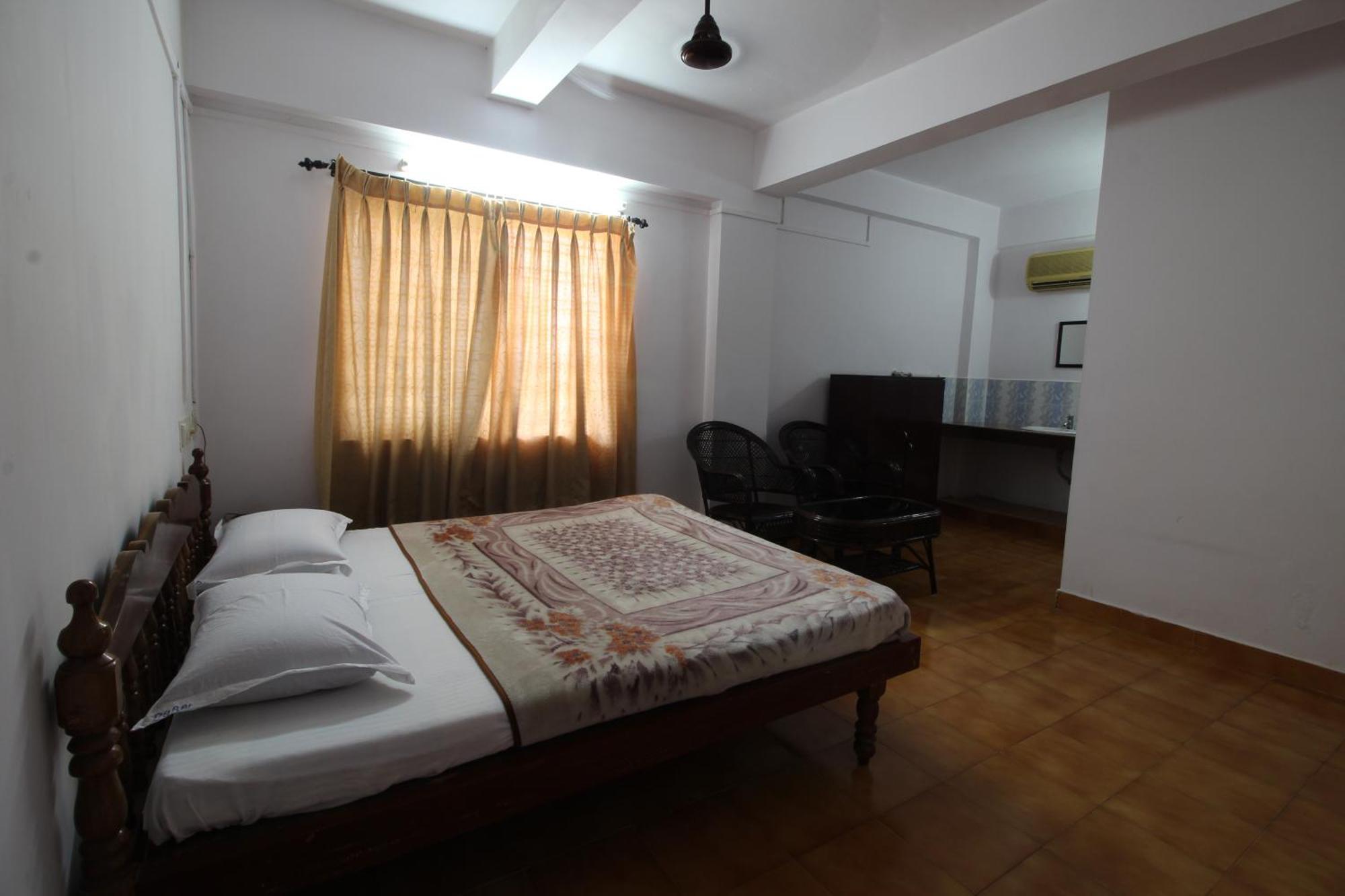 Dubai Hotel & Restaurant Kumarakom Dış mekan fotoğraf
