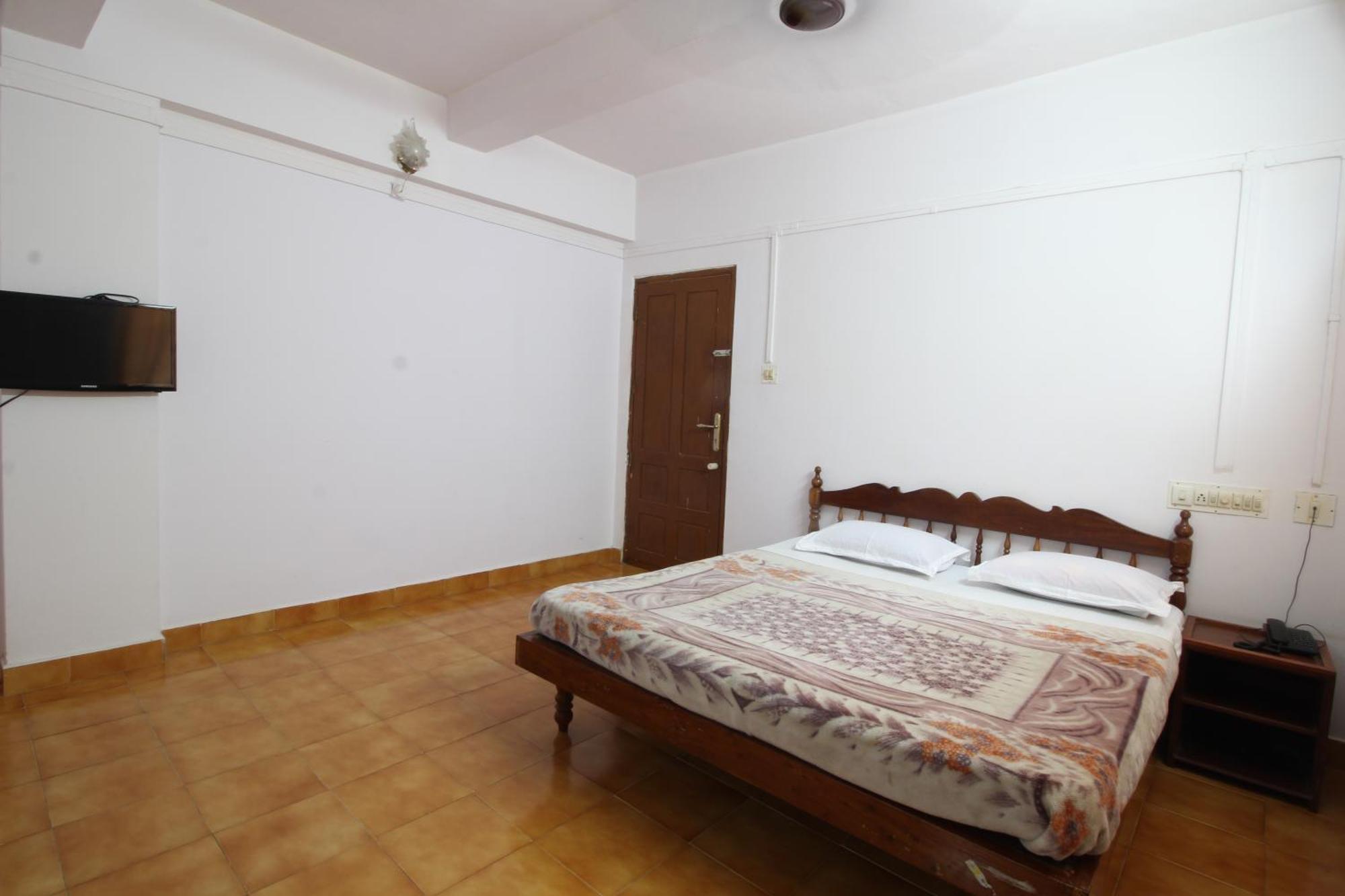 Dubai Hotel & Restaurant Kumarakom Dış mekan fotoğraf